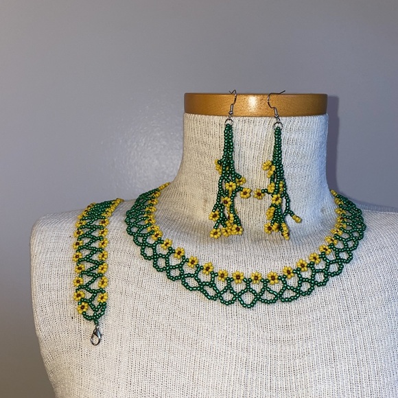 - handmade - necklace, bracket, earring. 3 piece set. Vines with flowers. - Picture 3 of 4